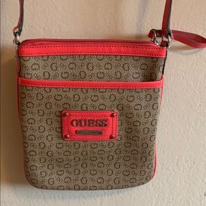Women’s cross body purse